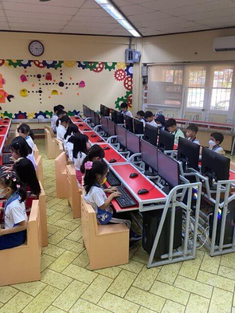 classroom (2)